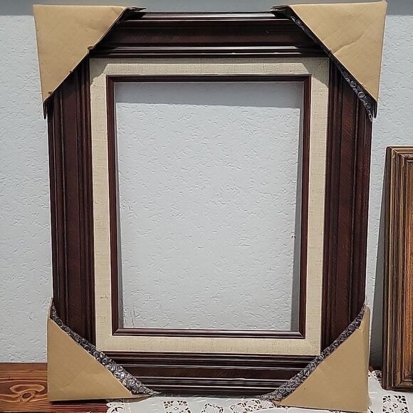 Pair Vtg MCM Wood Art Frames Linen Liner holds 9x12 & 5 x7 no glass Gallery Wall - Picture 3 of 15